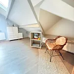 Easy Behind The With Privat Parking