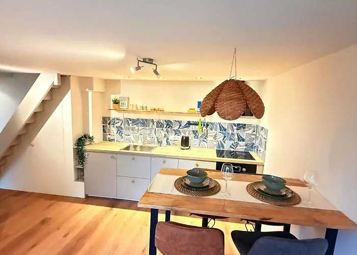 Easy Behind The With Privat Parking Hébergement de vacances