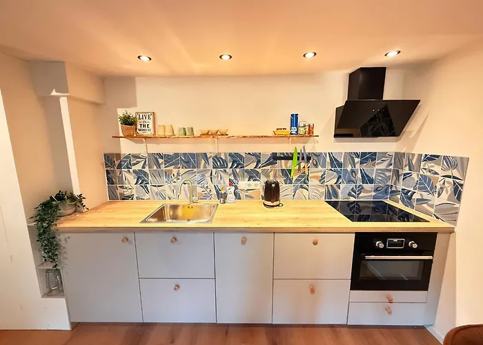 Easy Behind The With Privat Parking Hébergement de vacances *