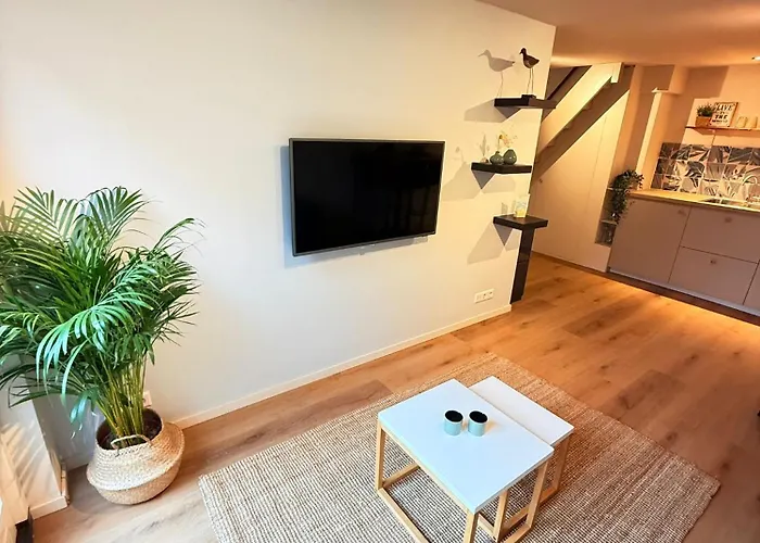 Easy Behind The With Privat Parking Hébergement de vacances *