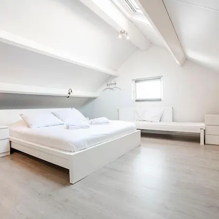 Prázdninový dům Easy Behind The With Privat Parking