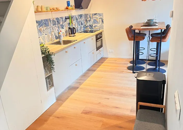 Easy Behind The With Privat Parking * 赞德沃特